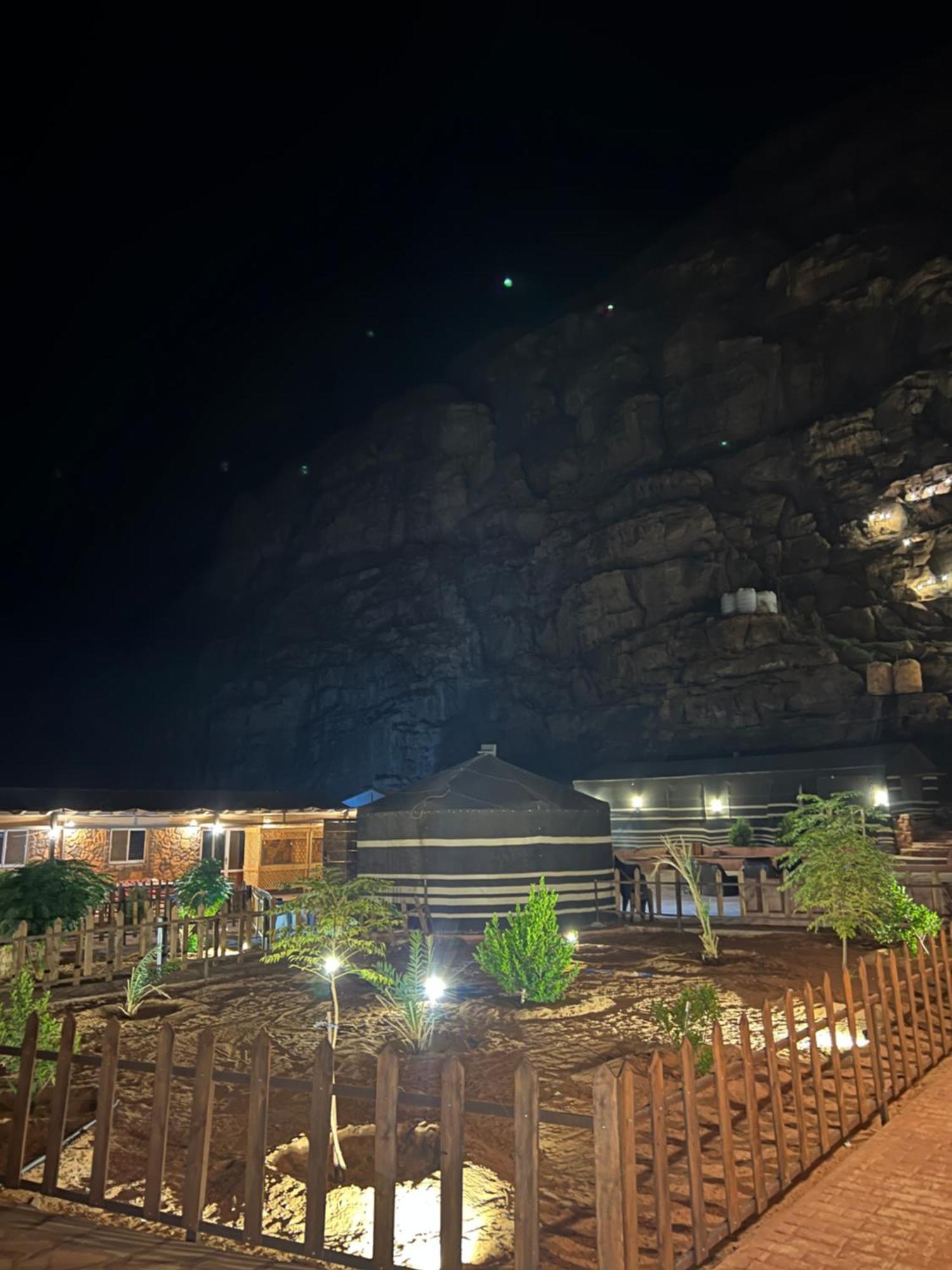 Wadi Rum Sky Camp エクステリア 写真