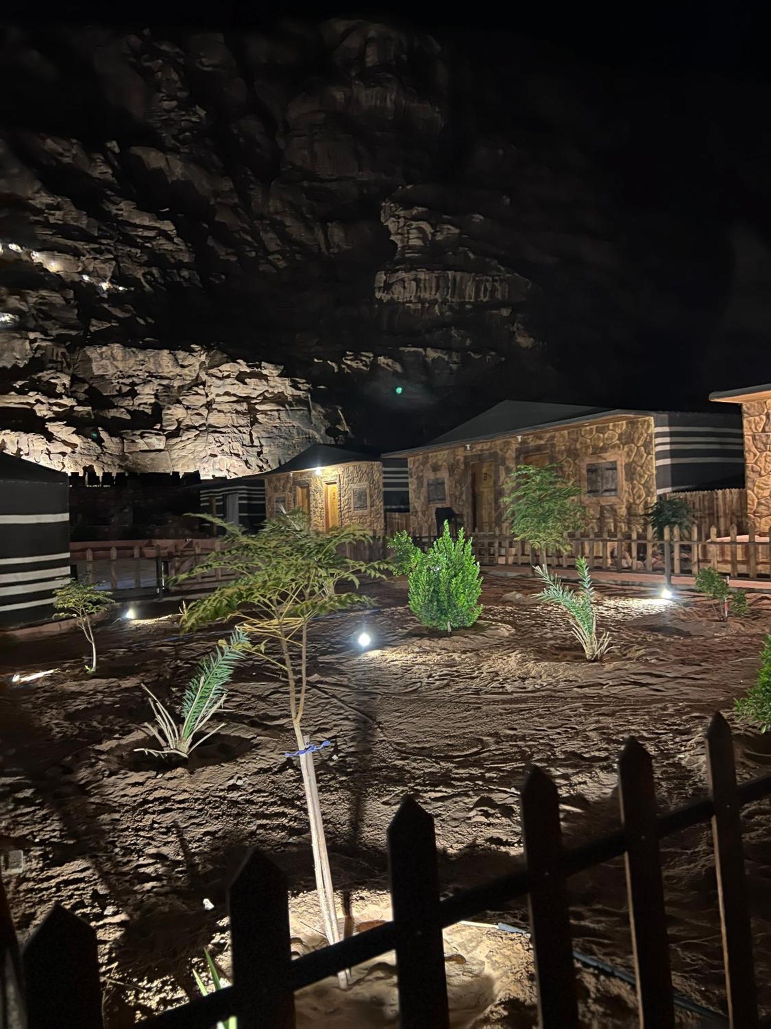 Wadi Rum Sky Camp エクステリア 写真